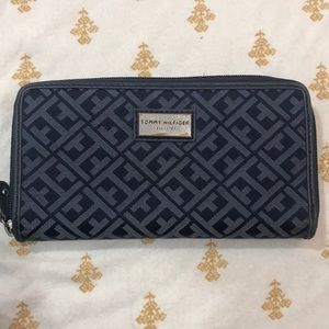 TOMMY HILFIGER BLUE WALLET